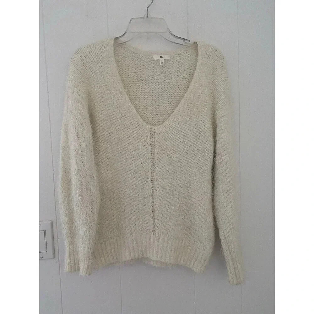 BP. Women's Ivory V-Neck Eyelash Soft Chenille Sweater, Size Small